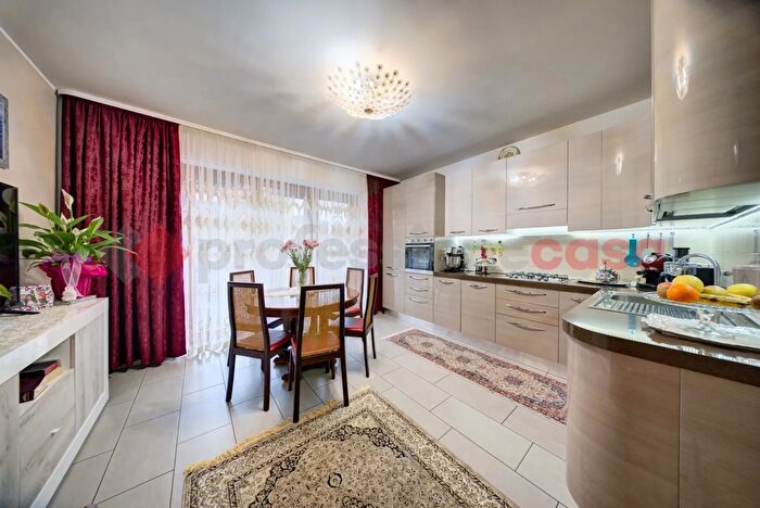 Appartamento trilocale in vendita in Via Stampini, Torino