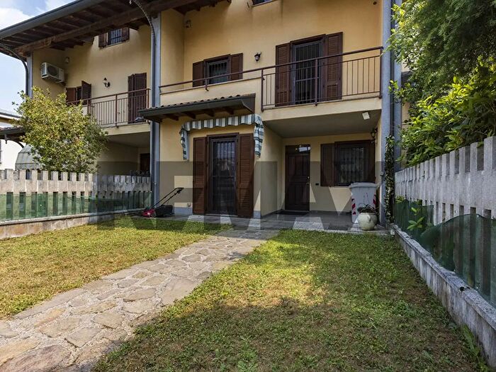 Casa con 5 locali in vendita in Via Madonna in Campagna, Busto Arsizio