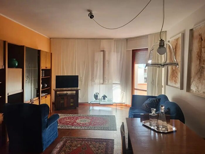 Appartamento con 5 locali in vendita in Carrara