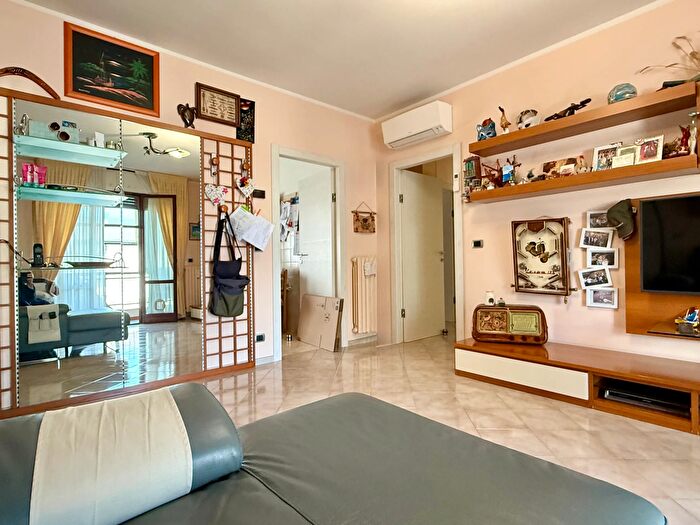 Appartamento con 6 locali in vendita in Via Verde, Ozzano DellEmilia