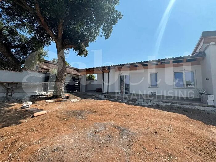 Casa trilocale in vendita in Via Olbia, Ardea