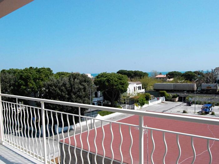 Appartamento trilocale in affitto in Via Andreottino Girardi, Lido Di Fermo, Fermo