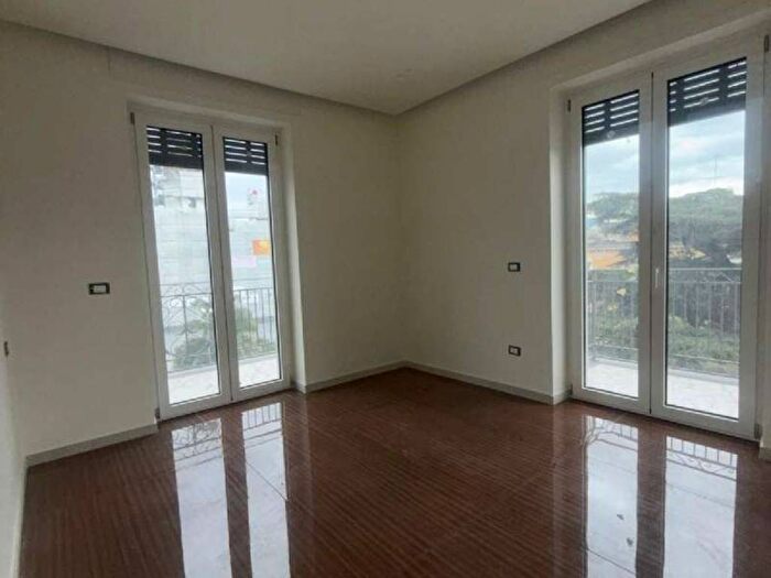 Appartamento con 5 locali in affitto in piazza Giacomo matteotti snc, Centro, Nola