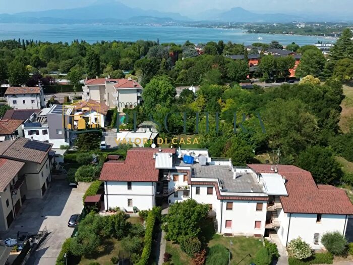 Appartamento bilocale in vendita in Via Alessandro Manzoni, Peschiera Del Garda
