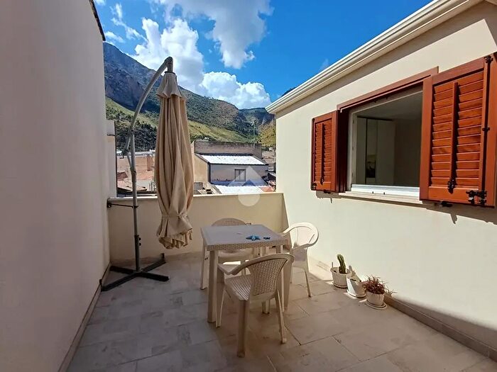 Appartamento bilocale in vendita in Appartamento Via Segesta, Castellammare Del Golfo