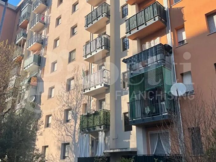 Appartamento trilocale in vendita in Via Ginestre, Rozzano