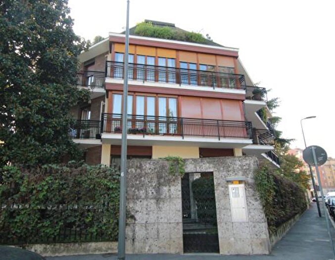 Appartamento bilocale in vendita in Via Davide Albertario, Milano