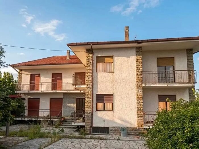 Casa con 7 locali in vendita in Via San Michele, Castelletto Uzzone