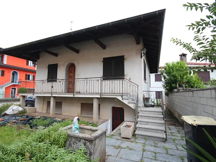 Case in Vendita e in Affitto - 2