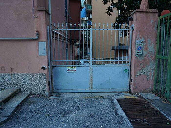 Casa in vendita in Via Ernesto Rayper, Sampierdarena, Genova