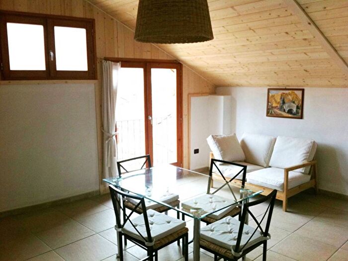 Casa bilocale in affitto in Via Debiaggi, Doccio, Quarona