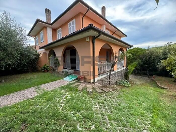 Casa con 5 locali in vendita in Benvenuto Benvenuti, Livorno