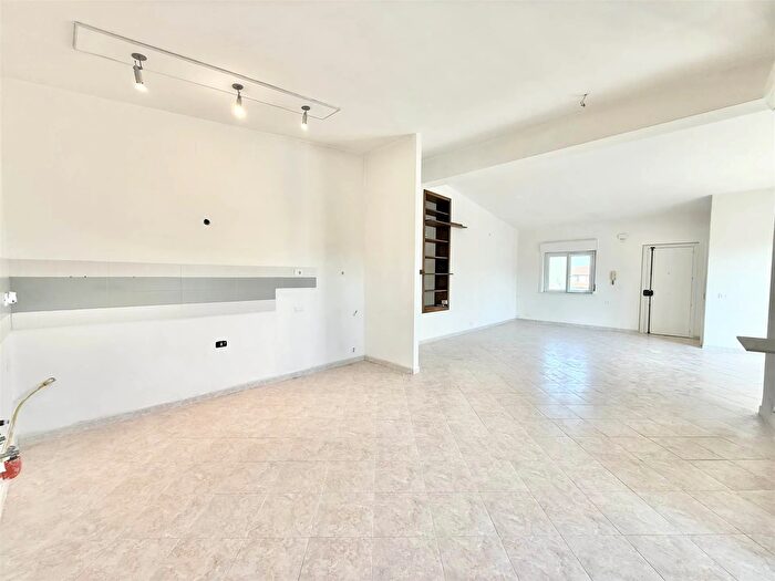 Appartamento quadrilocale in vendita in Via Fondannone, Santa Venerina