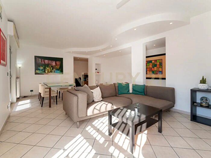 Appartamento trilocale in vendita in Via Beata Giovanna Jugan, Catania