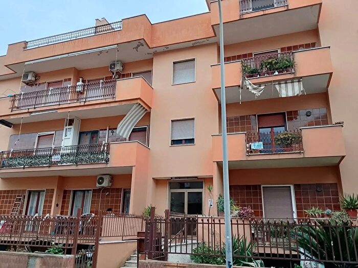 Appartamento quadrilocale in vendita in Via Gubbio Snc, Mondragone