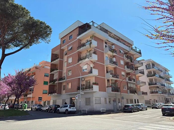 Appartamento quadrilocale in vendita in Via Giulio Aristide Sartorio, Roma