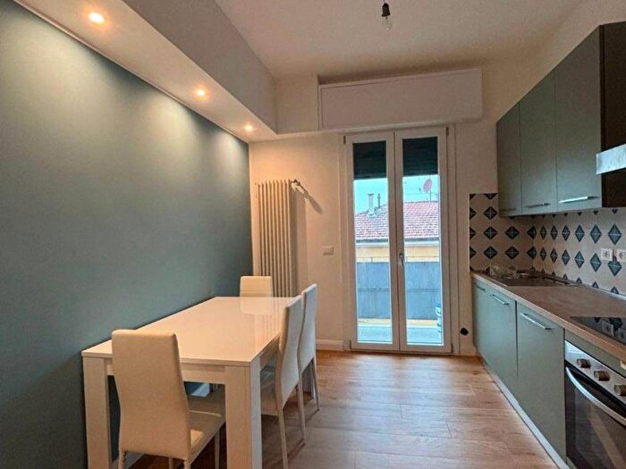 Appartamento trilocale in affitto in Via Luigi Riccoboni, San Donato, Bologna