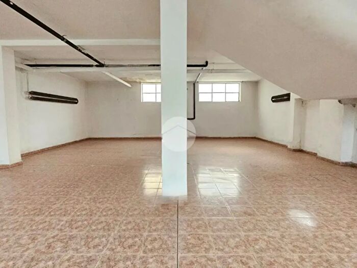 Appartamento con 5 locali in vendita in Via Giuseppe Giusti, Bollate