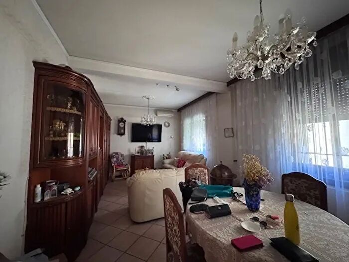 Casa con 5 locali in vendita in Costa Di Rovigo
