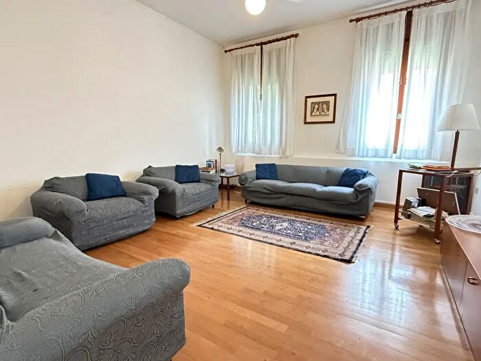 Appartamento con 5 locali in vendita in Via Arnaldo Fusinato, Padova