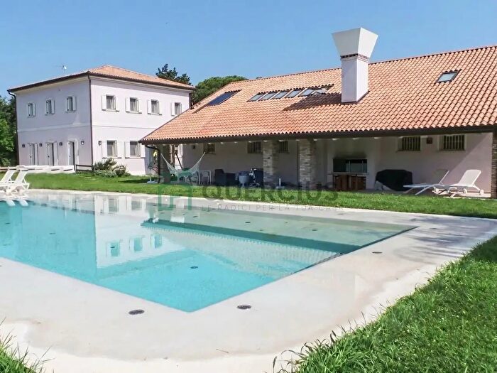 Casa quadrilocale in vendita in Via Piave Nuovo, Jesolo