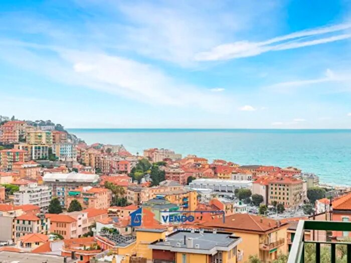 Appartamento quadrilocale in vendita in Via San Francesco dAssisi, Varazze