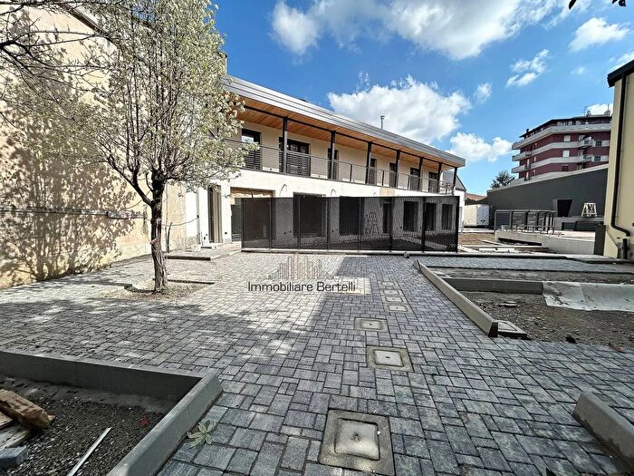 Case in Vendita e in Affitto - 3