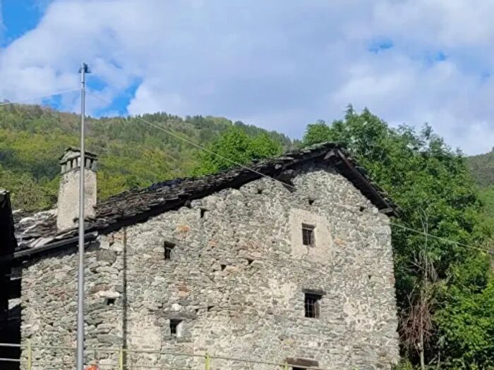 Casa con 6 locali in vendita in Frazione Moron, Saint Vincent