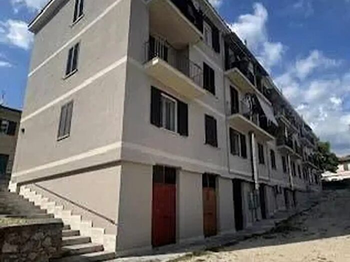 Appartamento trilocale in vendita in Via Martiri Ungheresi, Alatri