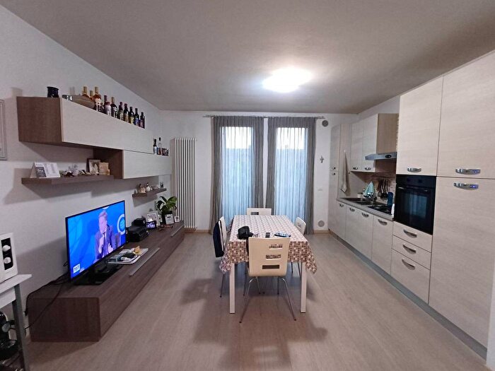 Appartamento trilocale in affitto in Via Guglielmo Marconi, Montecchio Maggiore Alte Ceccato, Montecchio Maggiore