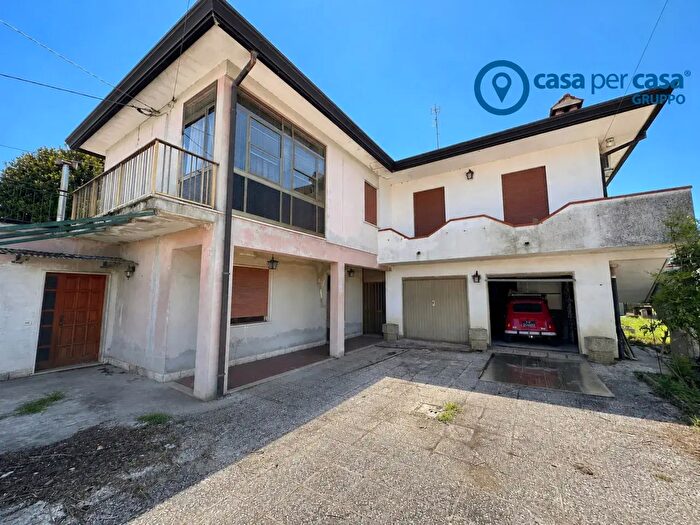 Casa con 8 locali in vendita in Via Dante Alighieri, Ariano Nel Polesine