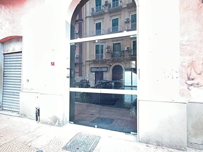 Appartamento quadrilocale in affitto in Via Regina Elena, Borgo, Taranto