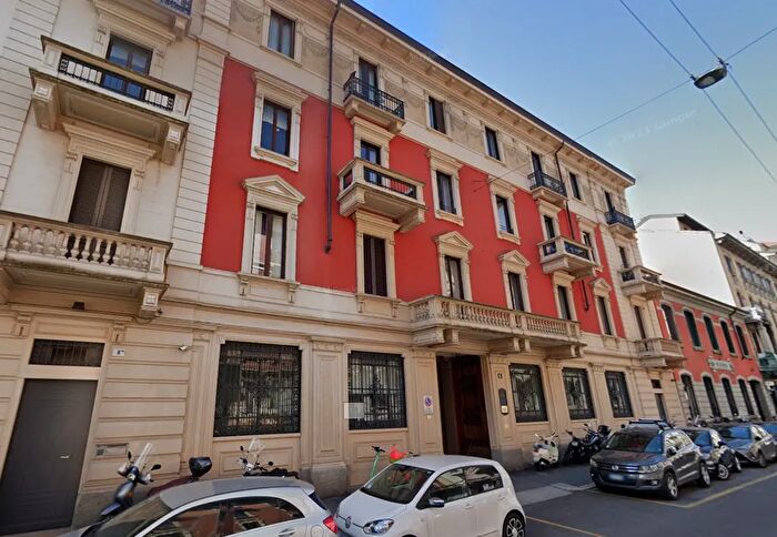 Appartamento trilocale in affitto in Milano