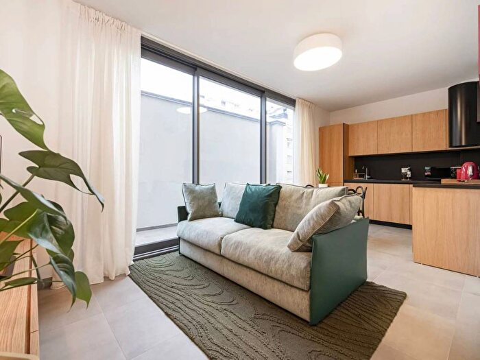 Appartamento bilocale in affitto in Via Mauro Macchi, Centrale, Milano