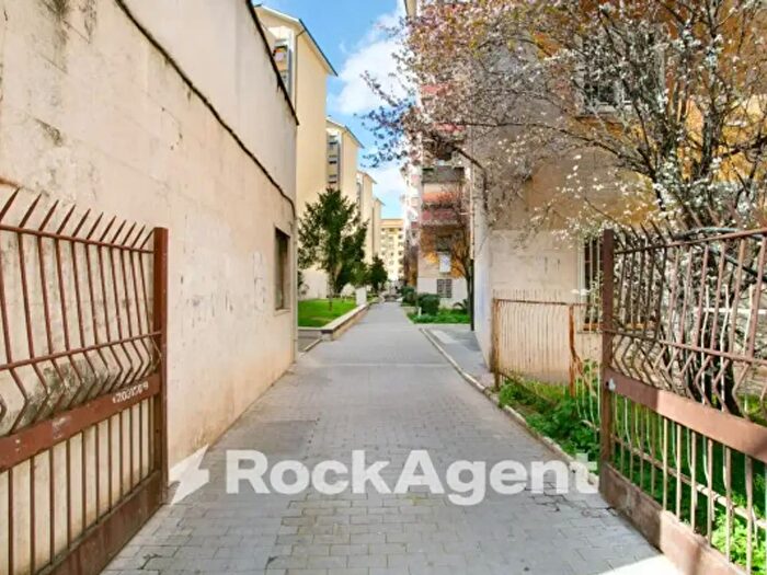 Appartamento bilocale in vendita in Via Calpurnio Fiamma, Roma