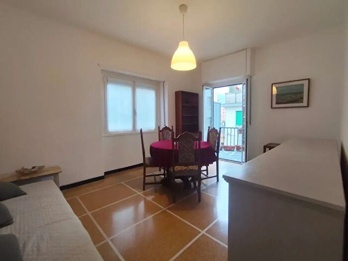 Appartamento trilocale in affitto in Via Costaguta, Rapallo