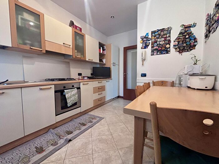 Casa bilocale in vendita in Via delle Rose, Padova