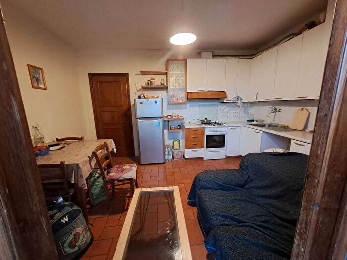 Appartamento bilocale in affitto in Piazza Domenico Cresti, Tavarnelle, Barberino Tavarnelle