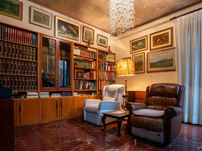 Casa con 10 locali in vendita in Via Cavin di Sala, Mirano