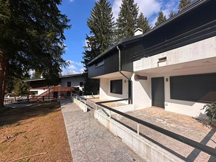 Appartamento trilocale in affitto in Via Monte Colombara, Centro, Gallio