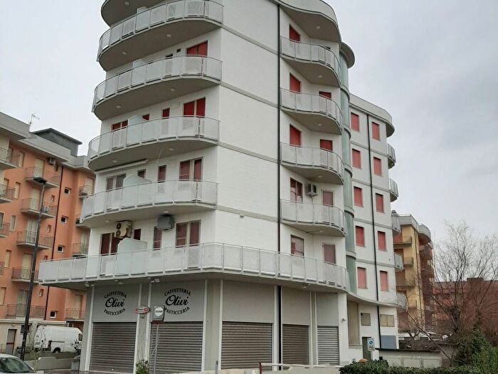 Appartamento bilocale in affitto in Viale Francesco Petrarca, Lido Adriano Lido di Dante, Ravenna