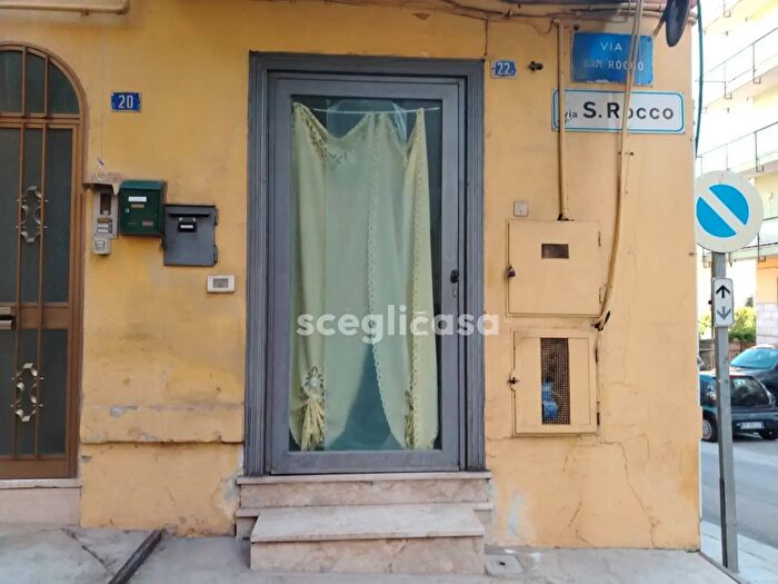 Appartamento trilocale in vendita in Via San Rocco, Carini