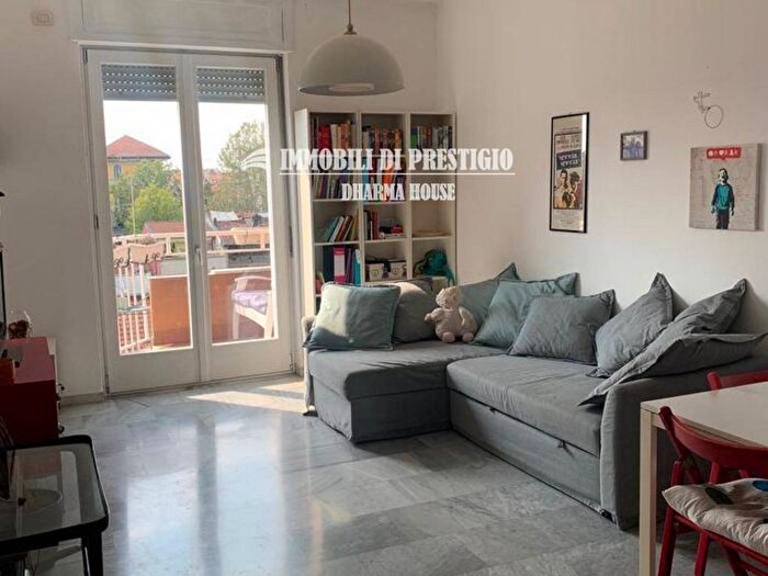 Appartamento trilocale in affitto in Via Francesco Nullo, Plebisciti Susa, Milano