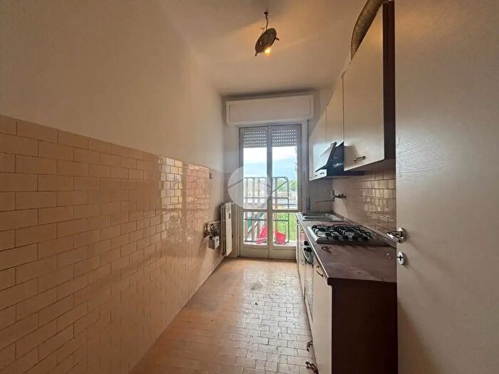Appartamento trilocale in vendita in Via Ischia, Brescia