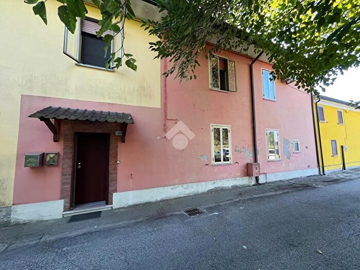 Casa quadrilocale in vendita in Via Trento, Ceregnano