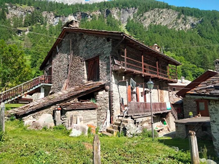 Case in Vendita e in Affitto - 3