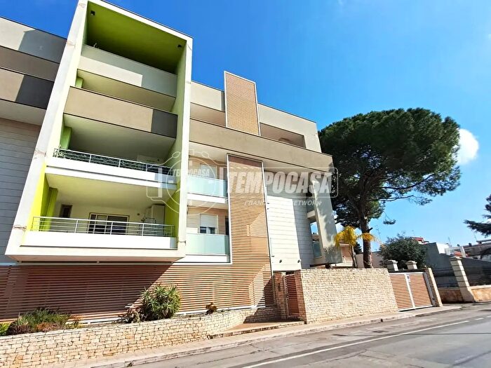 Appartamento trilocale in vendita in Viale Labianca a, Adelfia