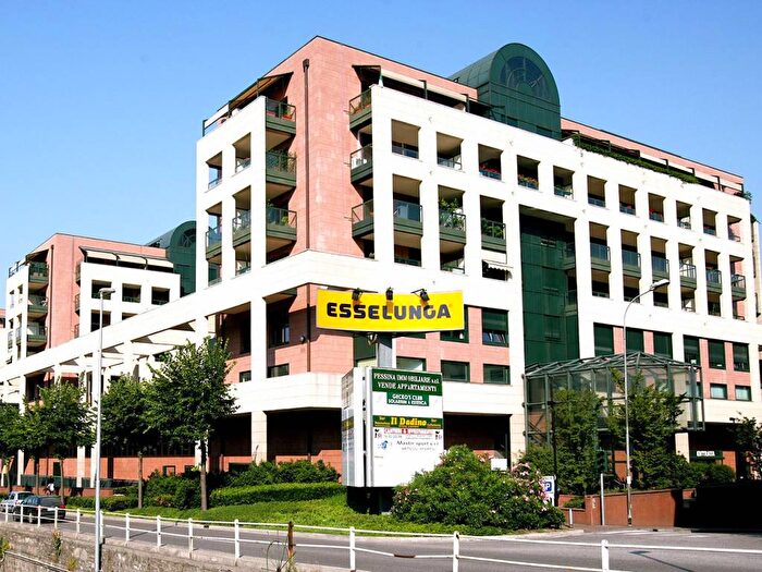 Appartamento bilocale in affitto in Via Carloni, Borghi, Como