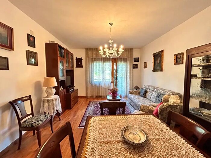 Appartamento quadrilocale in vendita in Via della Madonna Alta, Perugia