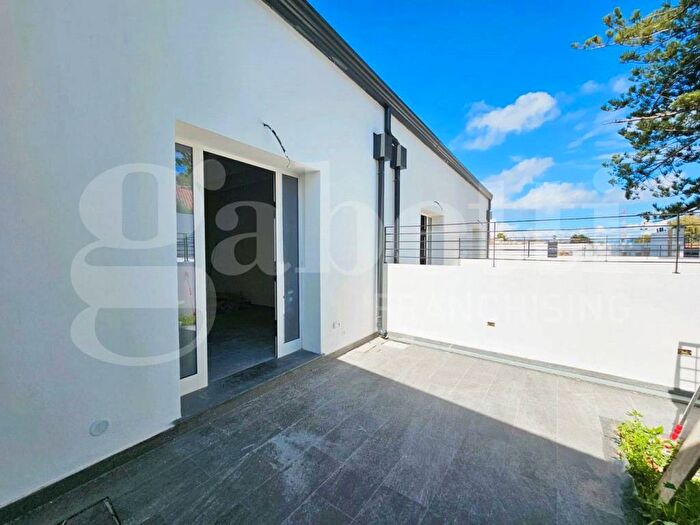 Casa quadrilocale in affitto in Via Canalone Torre Faro, Torre Faro, Messina